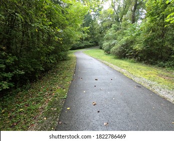 Curvy Path With Woods And Trees Surrounding In Greenway Farms, Hixson, Tennessee