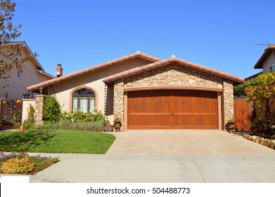 Custom made houses and estates in the suburbs of Los Angeles. California.