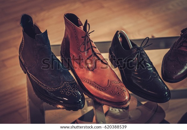 the shoe tailor
