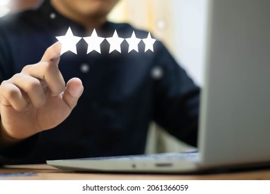 Customer Evaluation Feedback. Men Giving Positive Review For Client's Satisfaction Surveys. Giving A Five Star Rating. Service Rating, Satisfaction Concept, Customer Experience For Good Services.