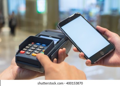 Customer Pay The Bill By Cellphone