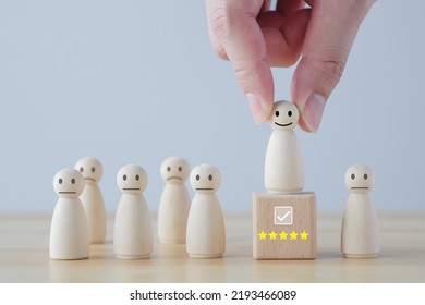 Customer Service Rating Experience And Feedback Emotion And Satisfaction Survey. Human Resources Management Choosing Positive Attitude To Team. Hand Pick Happy Face Wooden Figure With 5 Star. 