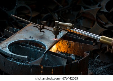 Cut steel plate with fire - Shutterstock ID 676442065