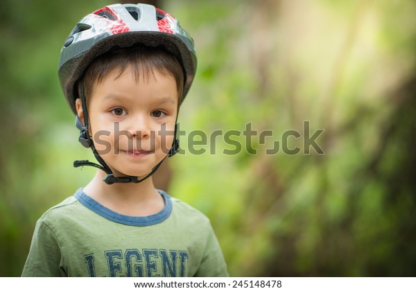 helmet for 4 year old boy