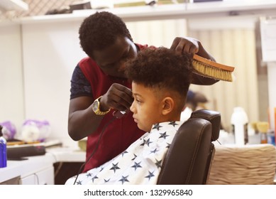 Haircut Gorseller Stok Fotograflar Ve Vektorler Shutterstock