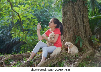 7,584 Dog Under The Tree Images, Stock Photos & Vectors | Shutterstock