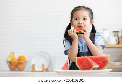 2,193 Asian Girl Eating Watermelon Images, Stock Photos & Vectors ...