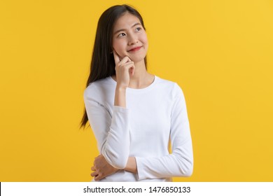 4,999 Question Expression Isolated Asian Female Images, Stock Photos ...