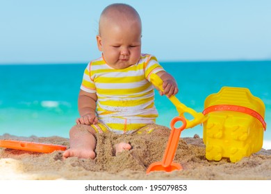 71,642 Baby Play Sand Images, Stock Photos & Vectors | Shutterstock