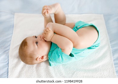 Pie Del Bebe Images Stock Photos Vectors Shutterstock