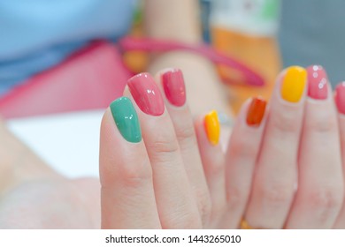 Cute Beautiful Multicolor Gel Nail Art Painting on Fashionista Woman Short Fingernail Square Shape