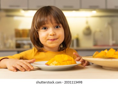 Cute Child Girl Happy Eat Mangoes Stock Photo 2031113498 