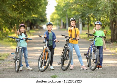 31,241 Boy girl bicycle Images, Stock Photos & Vectors | Shutterstock