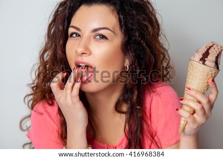 lick chocolate woman Lick chocolate woman
