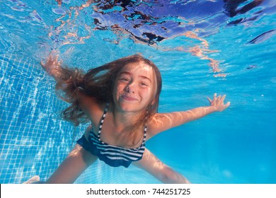 291 Preteen girls in bikini Images, Stock Photos & Vectors | Shutterstock