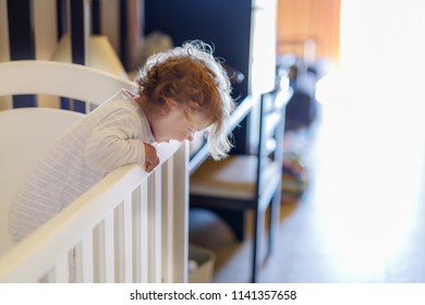 16,643 Crying in bed Images, Stock Photos & Vectors | Shutterstock