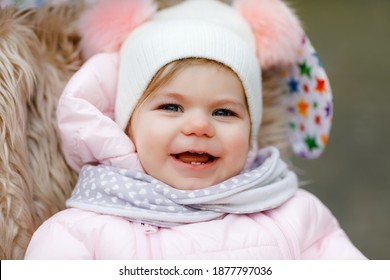 Baby In Bobble Hat Images Stock Photos Vectors Shutterstock