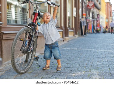 29,590 Big bike Images, Stock Photos & Vectors | Shutterstock