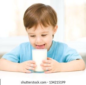 2,018 Kid licking milk Images, Stock Photos & Vectors | Shutterstock