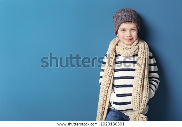 Мальчик в зимней одежде фото