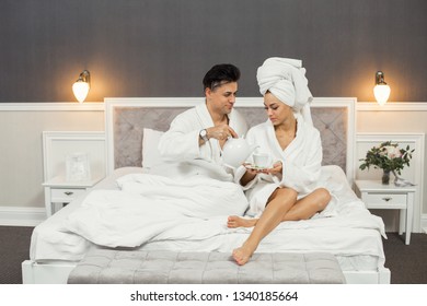 Couple Cute Bed Images Stock Photos Vectors Shutterstock