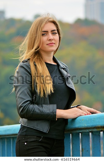 Cute Pretty Blonde Hair Young Girl Stock Photo Edit Now 616519664