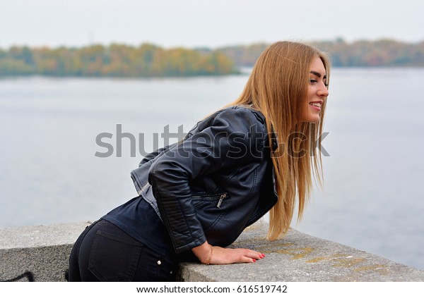 Cute Pretty Blonde Hair Young Girl Stock Photo Edit Now 616519742