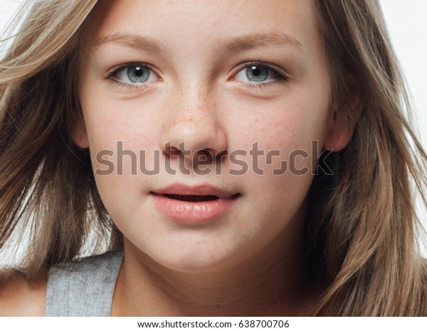 Zdjęcie Stockowe „cute Teenage Girl Freckles Woman Face” 638700706 Shutterstock 6948