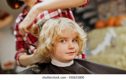 Imagenes Fotos De Stock Y Vectores Sobre Kids Hair Barber