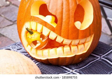 252,139 Pumpkin Eating A Pumpkin Images, Stock Photos & Vectors ...