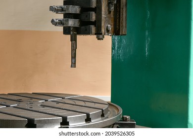 A Cutter On A Slotting Machine For Cutting A Keyway.