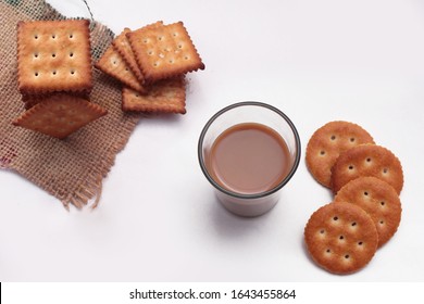 Cutting Chai, Traditional Desi Roadside Tea Of India With Deshi Crackers Biscuits.