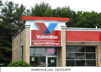 Cuyahoga Falls, Ohio-USA May 26,2019: Valvoline Instant Oil Change Exterior And Logo. Valvoline Instant Oil Change Provides Automobile Preventative Maintenance.