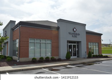 Cuyahoga Falls, Ohio-USA May 26,2019: Westfield Bank Is A Full-service Community Bank Headquartered In Westfield Center, Ohio.