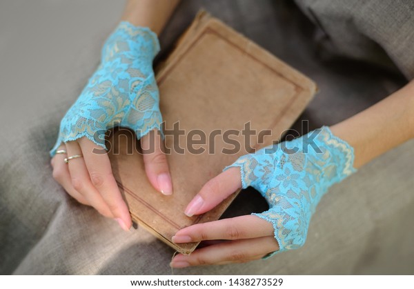 turquoise lace gloves
