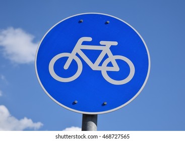 Cycle Lane Sign Stock Photo 468727565 | Shutterstock