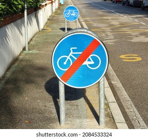 662 End cycle path Images, Stock Photos & Vectors | Shutterstock