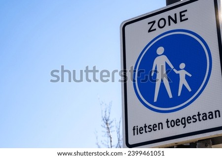 Cycling allowed sign in dutch language