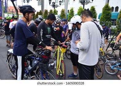 Cyclist community gathering at Raya Darmo avenue, Surabaya city, Sunday morning December 29th 2019.