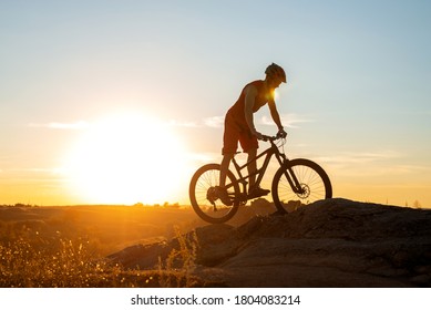 109,615 Biking into sunset Images, Stock Photos & Vectors | Shutterstock