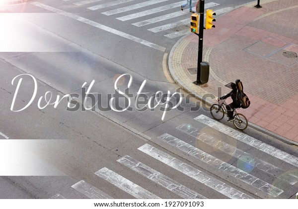 cyclist skips a red\
light \