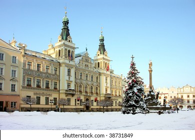 Czech Republic - Town Pardubice In Winter - Renaissance Guild-hall On Perstynske Square