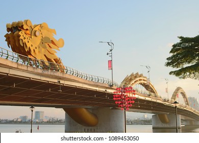 Da Nang, Vietnam: Dragon Bridge.