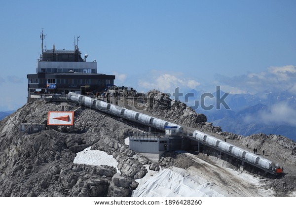 Dachstein summit and glacier in Austria (mountain\
station of the cable\
car)