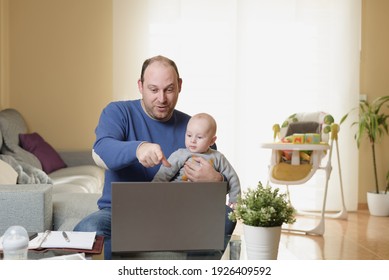 Dad And His Kids Have An Online Video Call. Chat With Distant Families During The Pandemic. Be Safe During Winter Break.