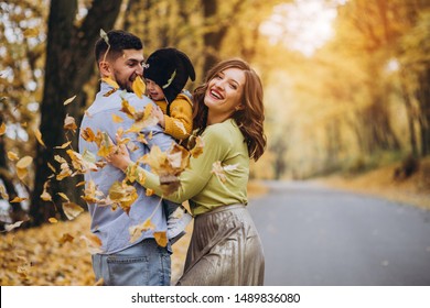 Mom Dad Baby Images Stock Photos Vectors Shutterstock