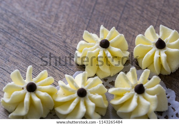 Dahlia Flower Shaped Butter Cookies Biskut Stock Photo 1143265484 Shutterstock