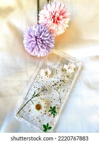 Daisy Flower Phone Case, With Gold Flakes