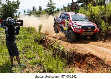 Dakar Rally 2017 In Paraguay, Argentina, Bolivia. 2/14 Jenuary 2017. Nasser Al Attiyah/Mathieu Baumel, Toyota Hilux.