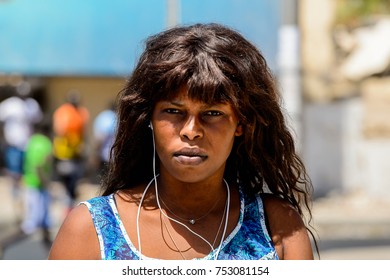 Preteens nude models in Dakar